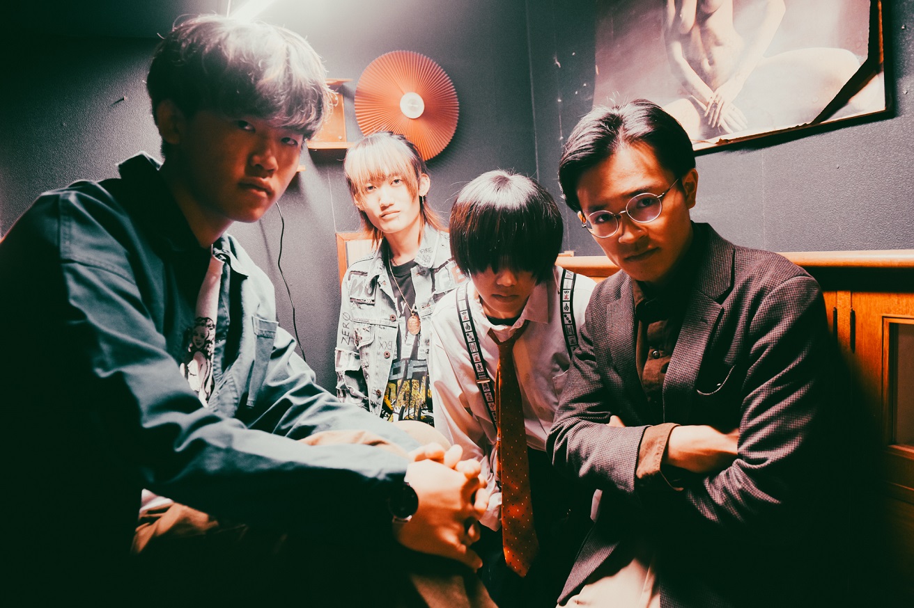 Maverick Momの野心とリアルさ――石川発、若き〈4人の一匹狼〉が語る