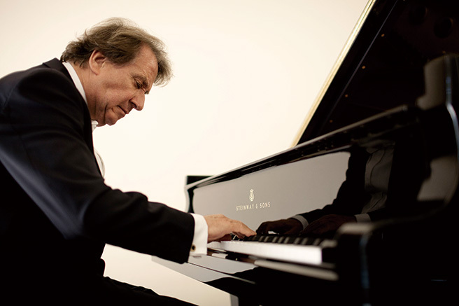 現代最高のピアニスト、ルドルフ・ブッフビンダーが満を持して臨んだ初のJ.S.バッハ作品集を語る | Mikiki by TOWER RECORDS