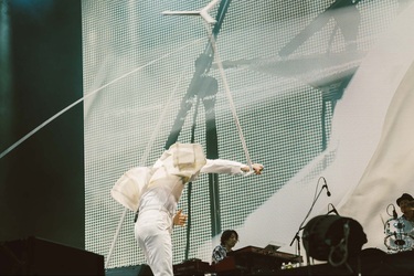 矢沢永吉、真っ向勝負な初フジロックを観た! 苗場をホームに染め上げた