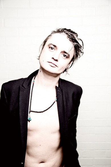 ピーター・ドハーティ、シンプルな音作りの新作『Hamburg