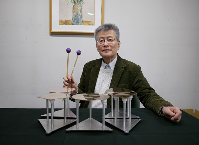 灰野敬二も参加、新しい響きと音階の打楽器〈ポリゴノーラ〉による