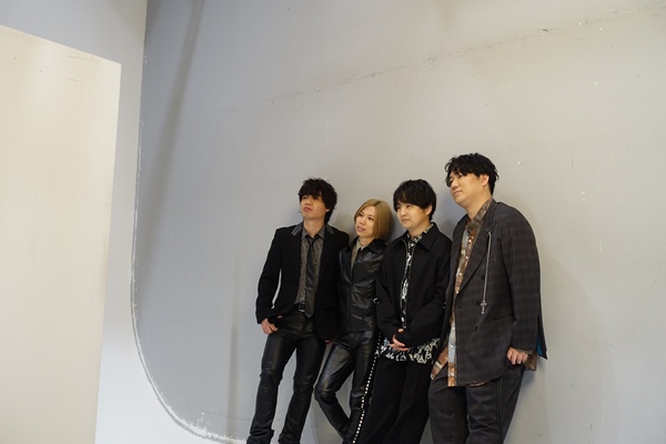 Official髭男dismがNO MUSIC, NO LIFE.ポスターに登場! 撮影