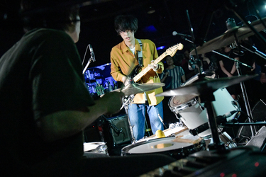 Klan Aileenのワンマン・フロア・ライヴ〈9th Floor〉をレポート