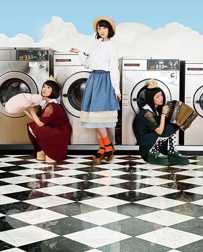 松井玲奈が大ファンのチャラン ポ ランタンとコラボ チャールストン風哀愁ポップス シャボン の制作過程を3人が明かす Mikiki 松井玲奈が大ファンのチャラン ポ ランタンとコラボ チャールストン風哀愁ポップス シャボン の制作過程を3人が明かす Mikiki