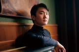 チョ・ソンジン（Seong-Jin Cho）は〈消費されるヴィルトゥオーソ〉にあらず。満を持して録った2020年代的ショパン・アルバム