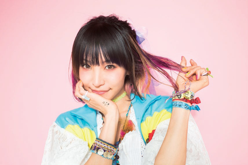 Lisa だってアタシのヒーロー 大丈夫に決まってるじゃん あなたはアタシのヒーローなんだから Mikiki Lisa だってアタシのヒーロー 大丈夫に決まってるじゃん あなたはアタシのヒーローなんだから Mikiki
