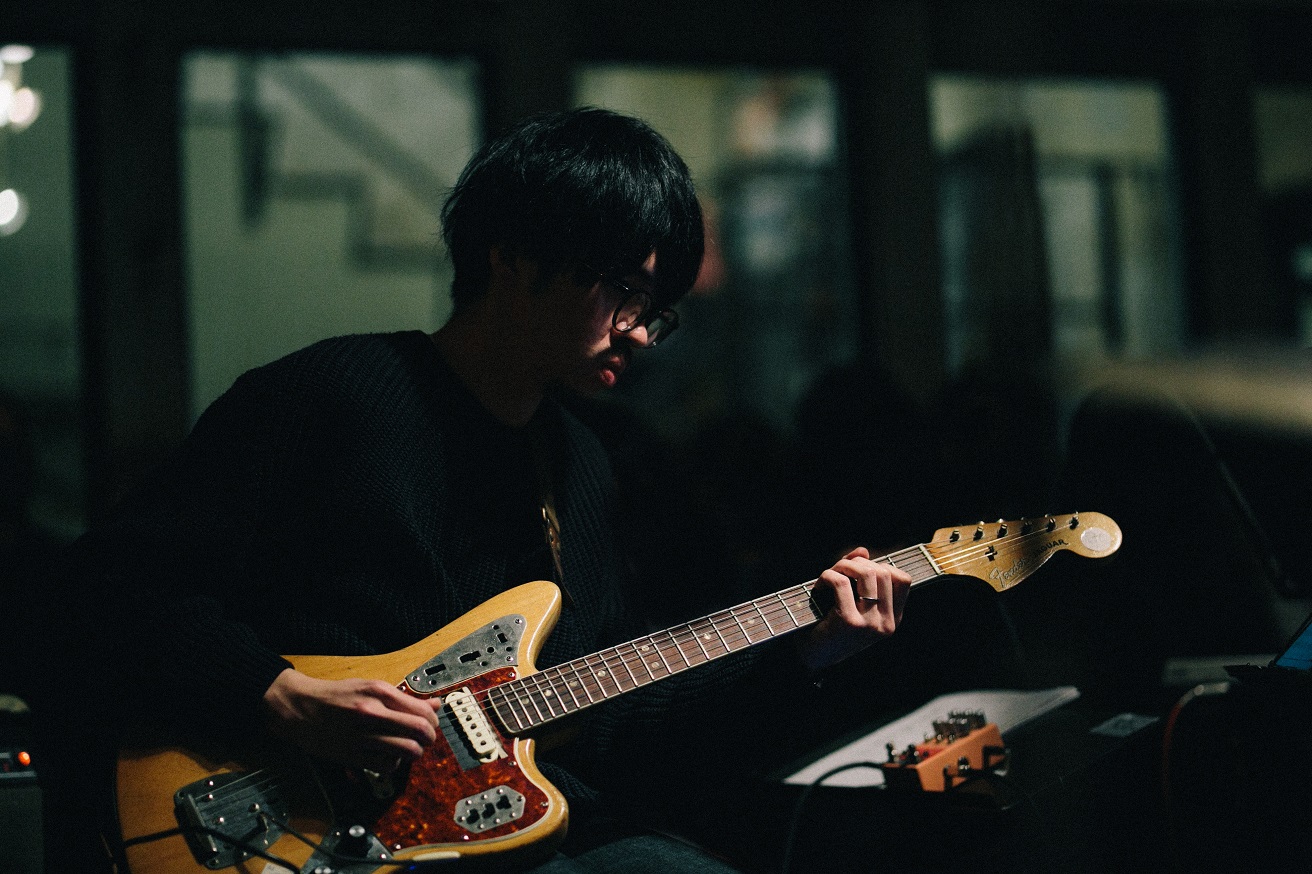 岡田拓郎の新作『Betsu No Jikan』が8月にリリース 細野晴臣、ジム