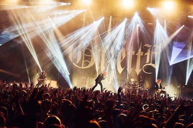 the GazettE REITA 写真　前盤　出待ち the GazettEが故REITAの誕生日に追悼ライブ開催 - 音楽ナタリー