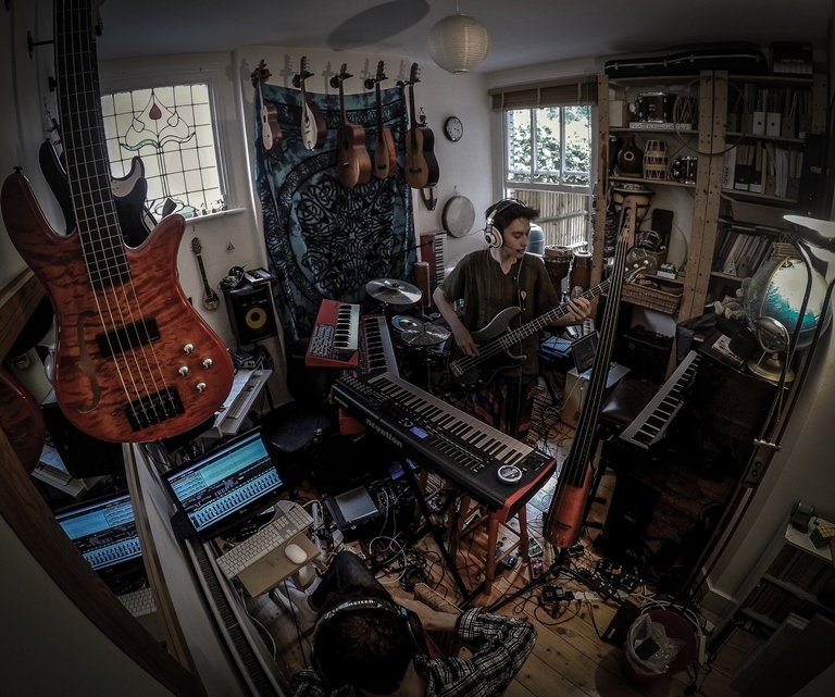 ジェイコブ コリアー Jacob collier 6組 Jacob Collier Signature Model – Co-Labs Taylor Guitars