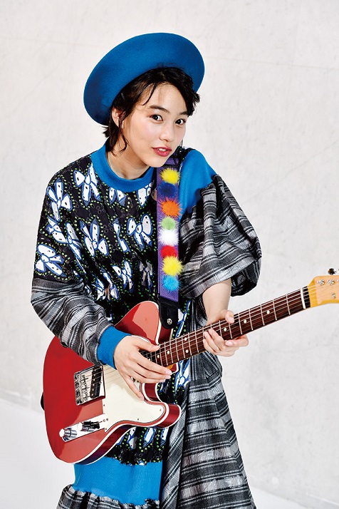 のん スーパーヒーローになりたい いよいよ本格的にcdデビュー 高野寛の提供曲や自由な発想の自作曲を含む初シングル Mikiki