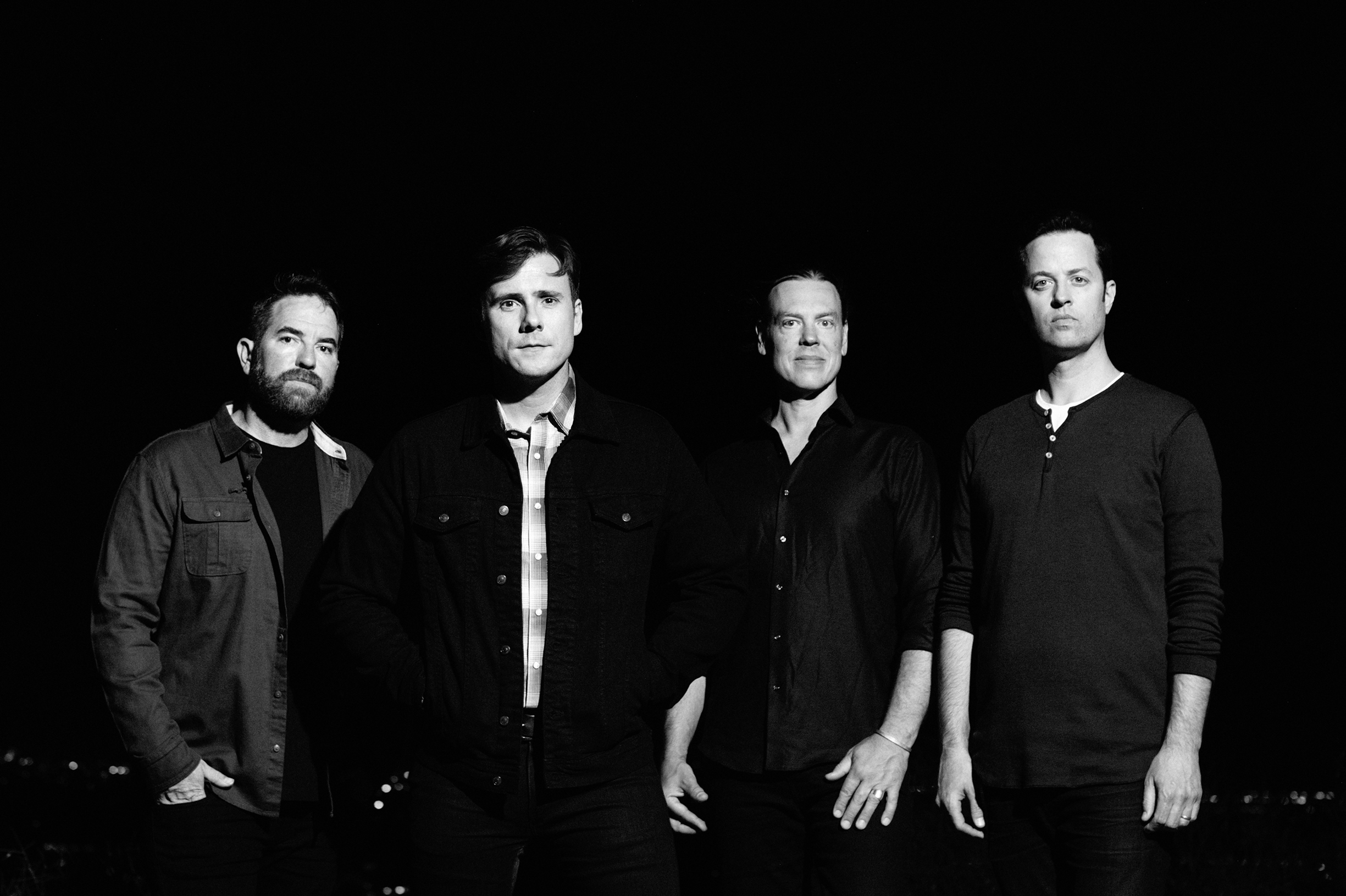 ジミー・イート・ワールドの新作『Surviving』に宿るエモさ、ではなく