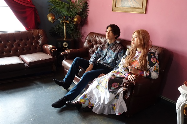 GLIM SPANKYがNO MUSIC, NO LIFE.ポスターに登場、撮影レポートをお