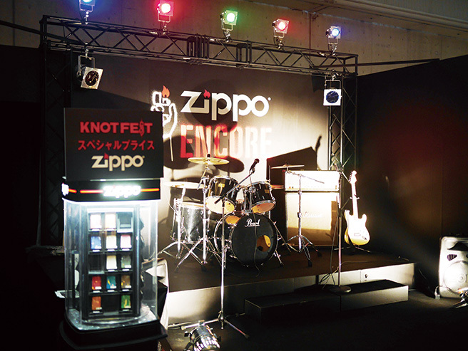 スリップノットとのコラボ・ライターをかけたシャウト・コンテストも白熱! Zippoが初参戦した〈KNOTFEST JAPAN〉をレポ | Mikiki  by TOWER RECORDS