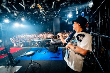 H ZETTRIOが飛ばしまくった一夜――4年ぶりのオールスタンディングライブ