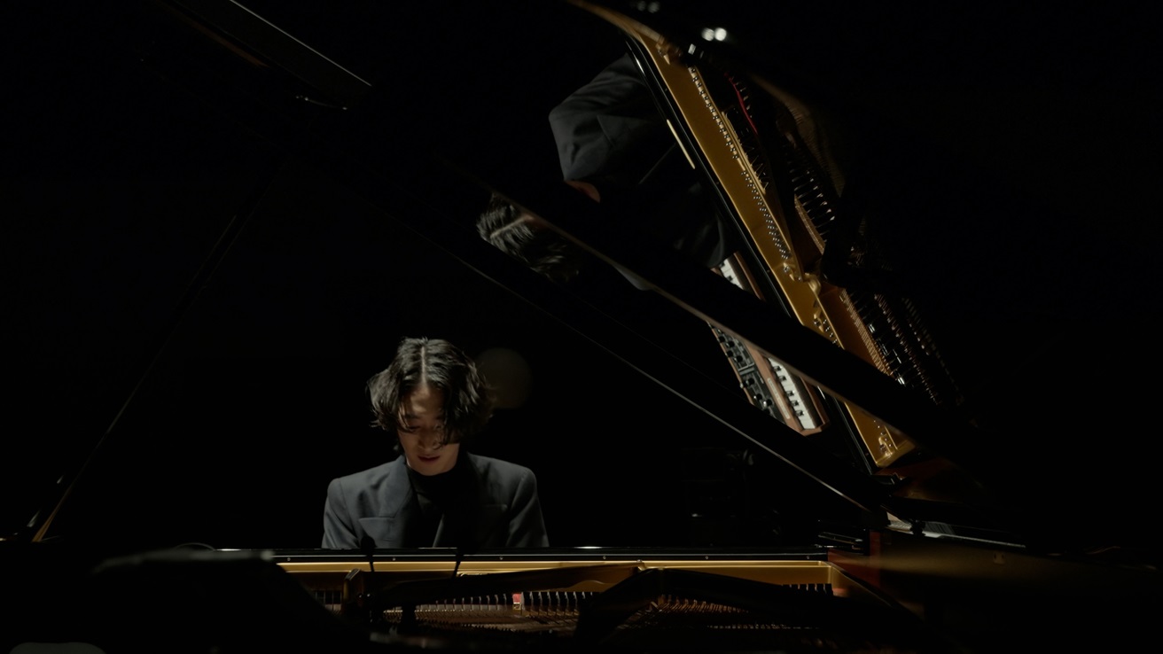 角野隼斗「ピアニストは時空を超える」NHK Eテレで放送 坂本龍一の曲も