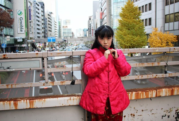 「ポンキッキーズ」のような世界が作れたら―テンテンコが語る、七尾旅人ら多彩な面々と新たな扉開いた新作『工業製品』