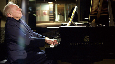 イーサン・ホークが89歳のピアノ教師に迫るドキュメンタリー映画「シーモアさんと、大人のための人生入門」が教えること | Mikiki by TOWER  RECORDS