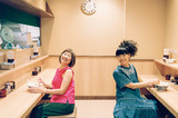 自由闊達な2人の湯気立つセッション!　上原ひろみが矢野顕子とのライヴ盤『ラーメンな女たち -LIVE IN TOKYO-』を語る