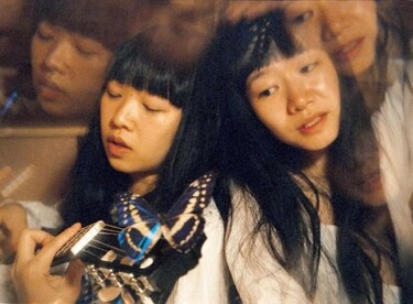 青葉市子を花代が撮影した写真集「花市匁」が刊行 〈濃密な時間