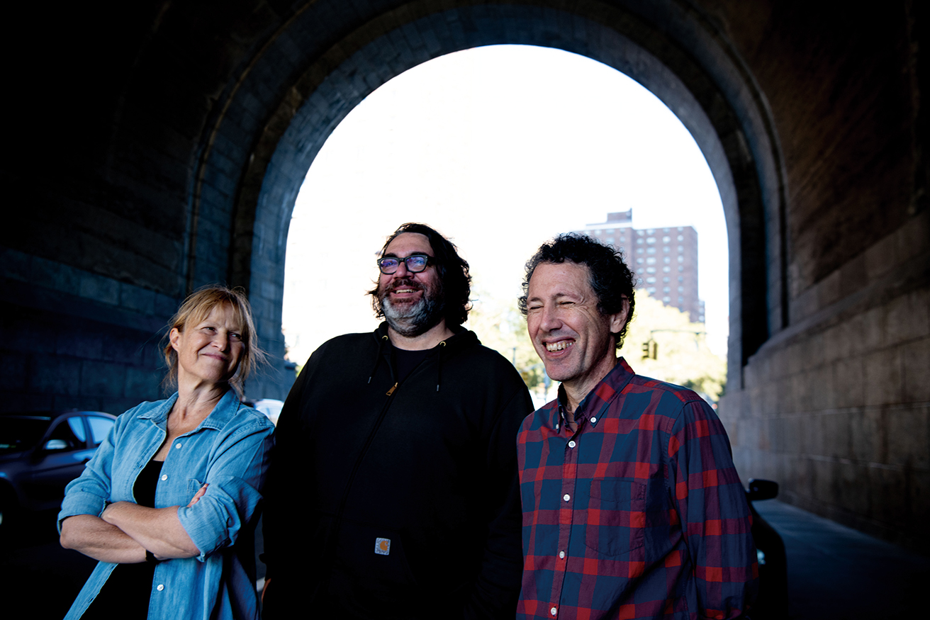 ヨ・ラ・テンゴ（Yo La Tengo）のジェイムズ・マクニューが語る、3人の演奏の喜びと反復が生んだ新作『This Stupid World