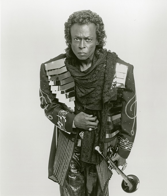 マイルス・デイヴィス（Miles Davis）『Rubberband』代表作『Tutu』と
