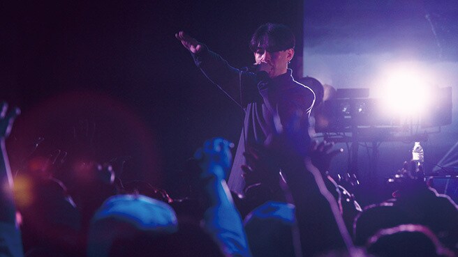 ZORN「おゆうぎかい」『なにか＋1』 DJ TATSUKI従えたワンマン公演が
