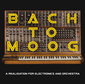 クレイグ・レオン 『Bach To Moog』 モーグ〈モジュラー・システム〉が生まれて50年、新旧機材用いてバッハ作品蘇らせた企画盤