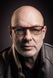 ブライアン・イーノ（Brian Eno）という巨大な音楽人の2016年の視点記した〈声もの〉アルバム『The Ship』