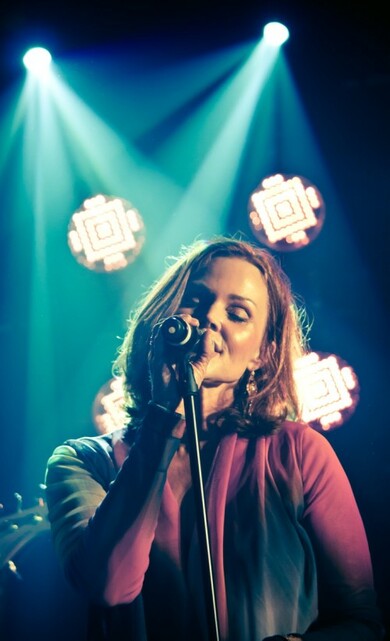 ベリンダ・カーライル（Belinda Carlisle）がBillboard Liveに登場!  ゴー・ゴーズのヴォーカリストとしても知られる伝説のシンガーが4月に来日 | Mikiki by TOWER RECORDS