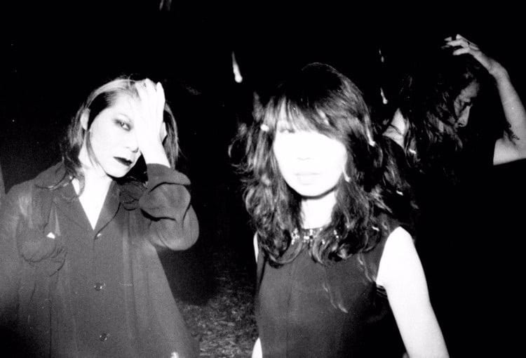 Boris『“LφVE” & “EVφL”』〈耳で分かる音楽〉ではなく〈身体で感じる 