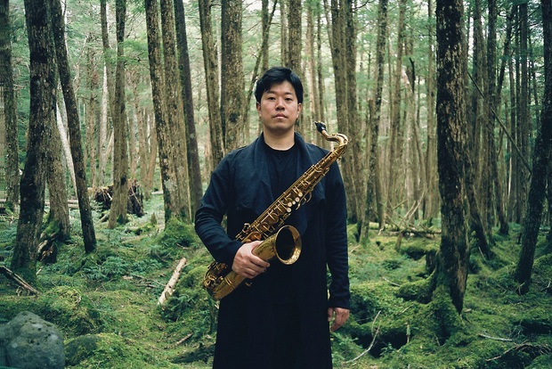 西口明宏、多忙なサックス奏者がクインテットFOTOSで目指すジャズより広大な音楽世界