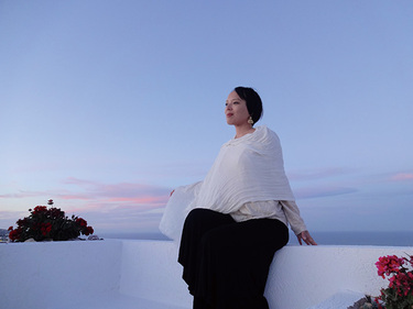 松田美緒 エーラ 常に海を渡り歩き旅しながら歌い続ける音楽家 地中海の美しさや雄大な時の流れ伝える新作を語る Mikiki 松田美緒 エーラ 常に海を渡り歩き旅しながら歌い続ける音楽家 地中海の美しさや雄大な時の流れ伝える新作を語る Mikiki