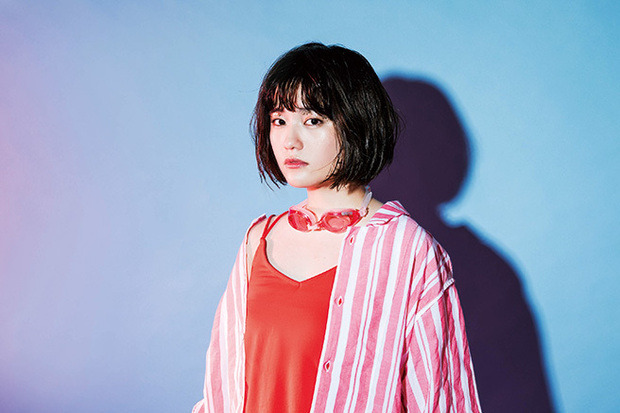 SHE IS SUMMER『Swimming in the Love E.P.』 フレンズひろせやNONA奥田ら参加、アーティストとしての個性煌めかせた新EP