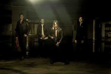 ボウイとの蜜月から40年 イギー ポップ最後の晩餐 ベルリン時代をジョシュ ホーミらと遡った新アルバムを読み解く Mikiki