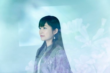 川嶋あいが選ぶ〈コロナ時代の1曲〉 | Mikiki by TOWER RECORDS