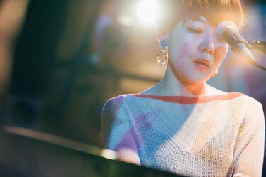 CRCK/LCKSは特別なバンドであり続ける―中村佳穂も登場した新EP『Double