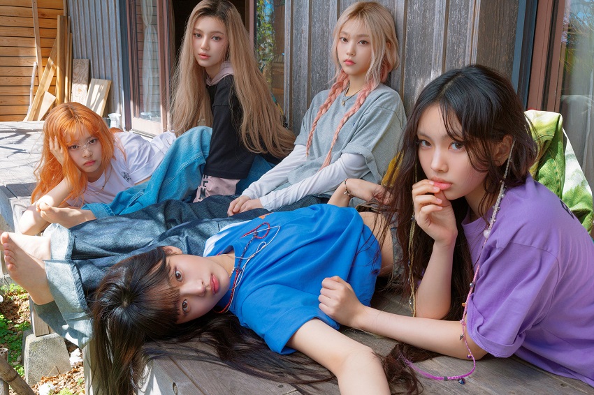 NewJeans、日本デビューシングル『Supernatural』は村上隆 NewJeans、日本デビューシングル『Supernatural』は村上隆