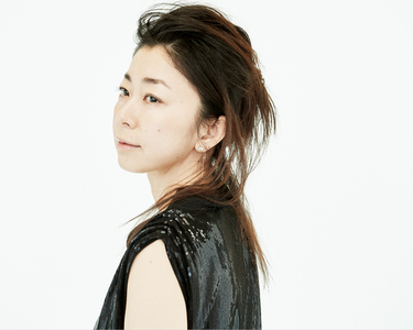 Birdの歌は羽ばたき続ける 多くの 宝物 授けた年を想う Mikiki