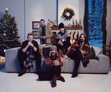 バックストリート・ボーイズ（Backstreet Boys）『A Very Backstreet Christmas』5人ならではの初クリスマス作と2022年の冬を盛り上げるホリデーアルバムたち