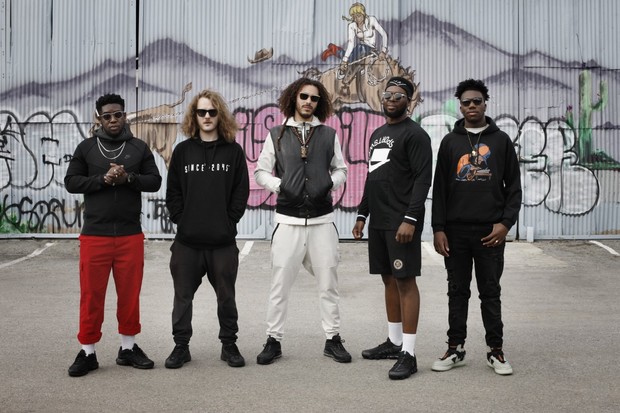 エズラ・コレクティヴ(Ezra Collective)、ジョー・アーモン・ジョーンズ擁するUKジャズ・シーン最注目バンドがBillboard Liveに登場