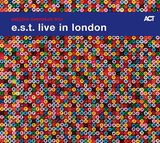 E.S.T. (エスビョルン・スヴェンソン・トリオ) 『ライヴ・イン・ロンドン』 絶頂期を迎えた2005年公演を記録
