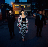 クルアンビン『Late Night Tales: Khruangbin』エチオピア音楽から柳ジョージまで網羅する多国籍志向と地元愛が交わった夜コンピ