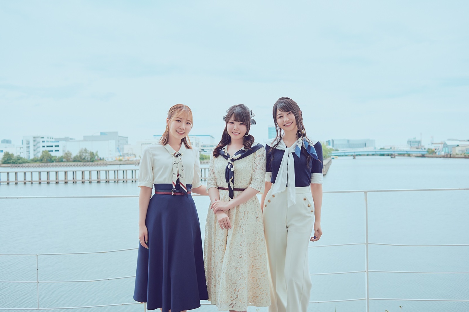 Try Sail  直筆サインポスター Lapis 麻倉もも 雨宮天 夏川椎菜 声優ユニットのトップランナーTrySail 10年の歩みと麻倉もも