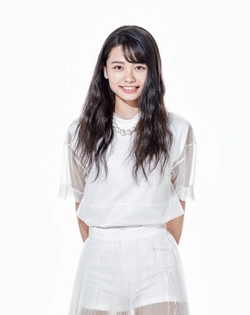足立佳奈 1st Album「Yeah!Yeah!」詳細発表＆特設サイト開設