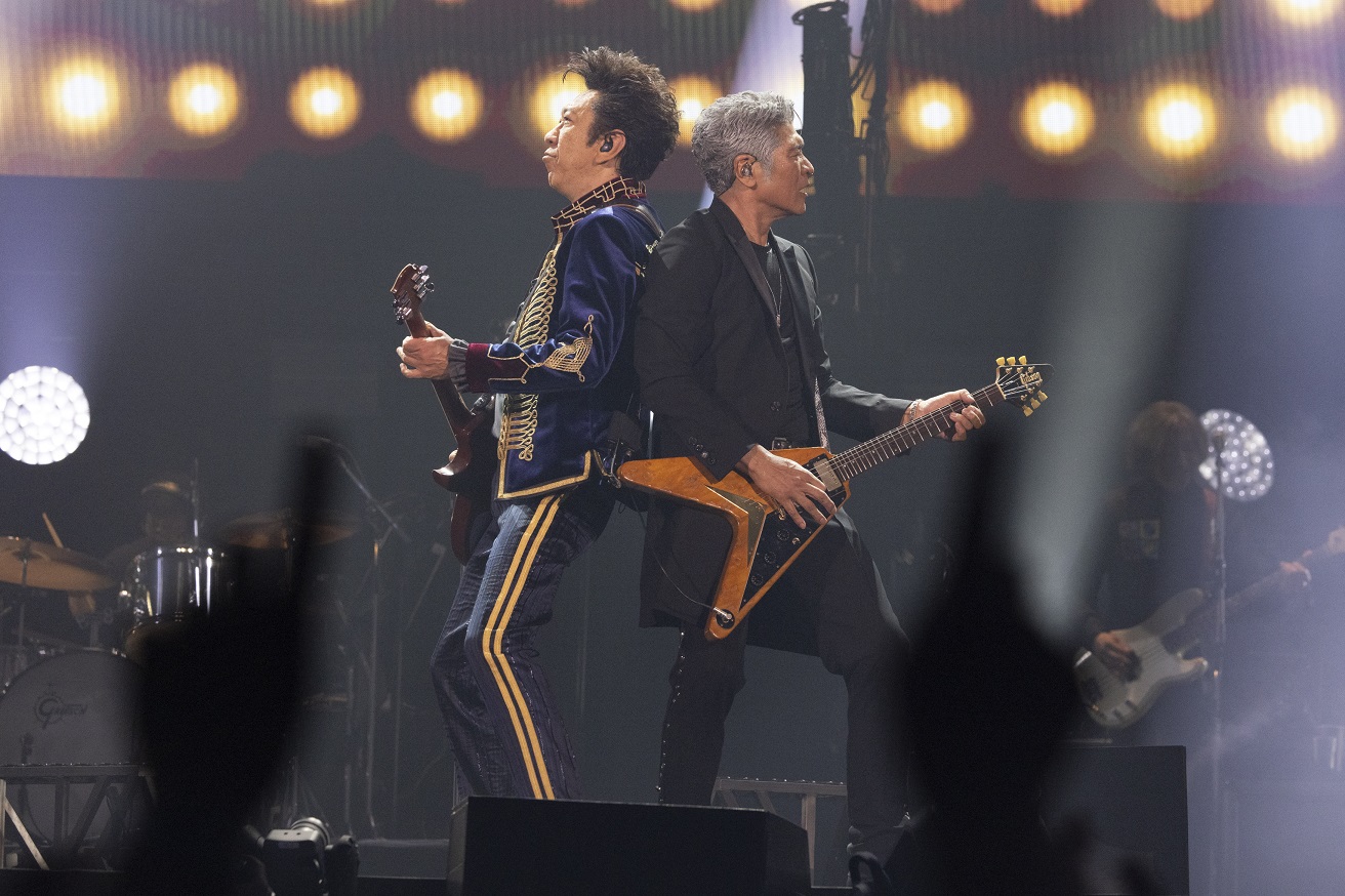 complex1990.11.8 東京ドームラストライブパンフ　布袋寅泰吉川晃司 吉川晃司と布袋寅泰のCOMPLEX東京ドーム公演オンエア決定、1990年と