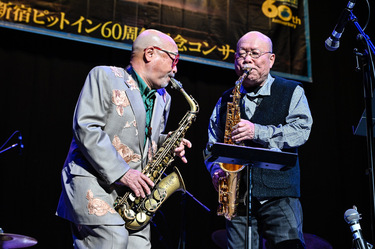 「汎音楽論集／高柳昌行・著」と「新宿ピットインの50年／田中伊佐資・監修」の2冊 新宿ピットインの50年 | , 田中伊佐資, 新宿ピットイン50年史編纂委員