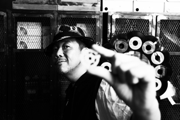 MURO×タワレコ、人気ミックス・シリーズ〈Diggin' Ice〉と