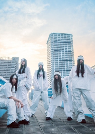 NewJeans、初の単独来日公演は東京ドーム2DAYS! メンバーからの