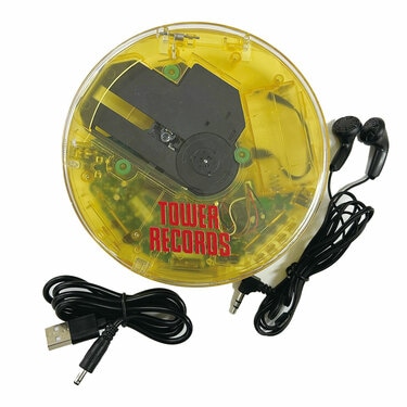タワレコカラーの〈スケルトン〉ポータブルCDプレーヤーが新登場