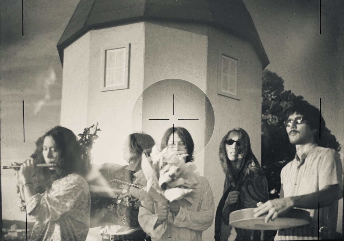 サイケバンドHAPPYが5年ぶりのアルバム『Ancient Moods Mahollova Mind